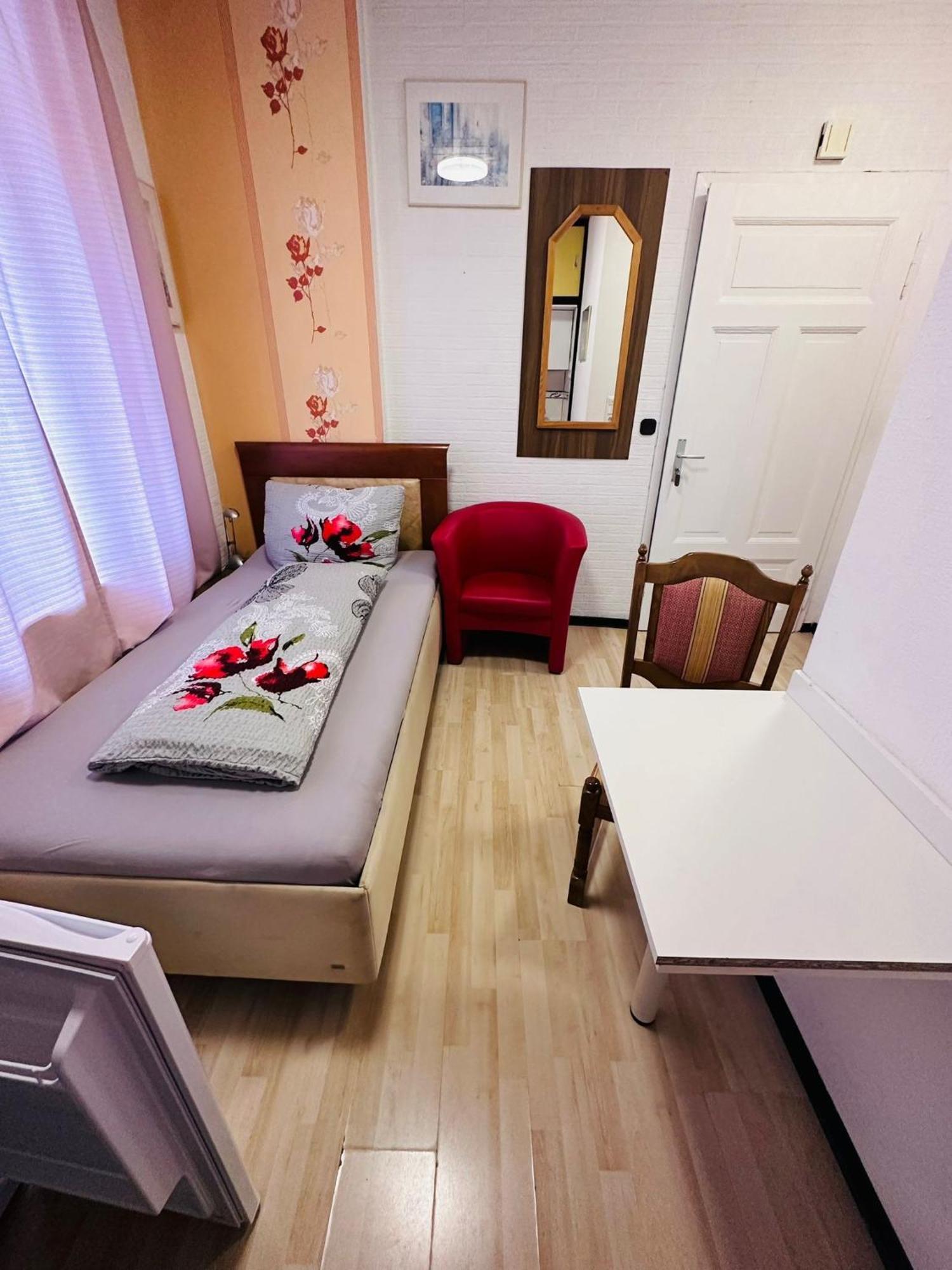 Hotel Gaestezimmer Siminciuc Aquisgrà Exteriér fotografie